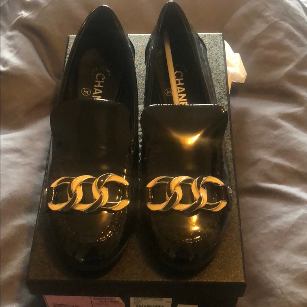 ❌❌❌SOLD❌❌❌Authentic Chanel women loafers